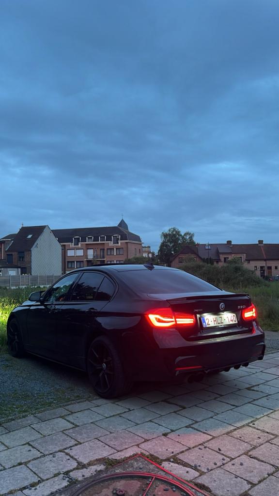 Bmw 330i 2017 x-Drive, Auto's, BMW, Automaat, Zwart, Leder, Berline