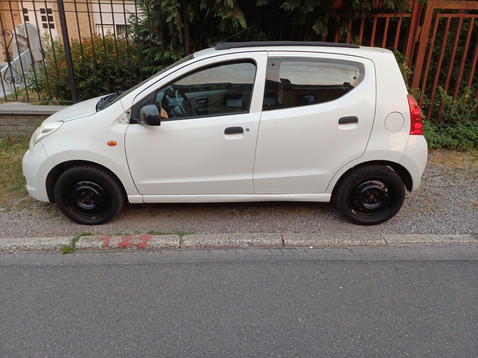Suzuki alto 2012 148 000 km 1.0 ess 1300 € à emporter, Auto's, Suzuki, Euro 5, 50 kW, Particulier, Alto