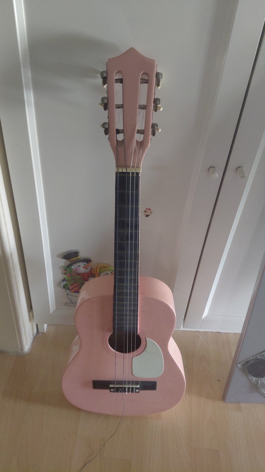 kinder gitaar - 1 snaar kapot, Musique & Instruments, Instruments à corde | Guitares | Acoustiques, Enlèvement, Utilisé