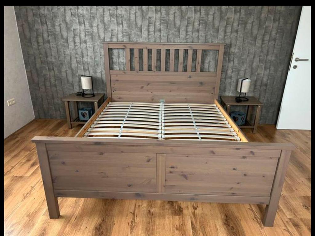 Bed ikea 160/200, Huis en Inrichting, Slaapkamer | Bedden, Ophalen, Zo goed als nieuw