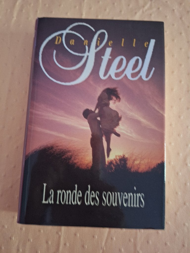 Boek The Round of Memories van Danielle Steel, Boeken, Ophalen of Verzenden, Zo goed als nieuw