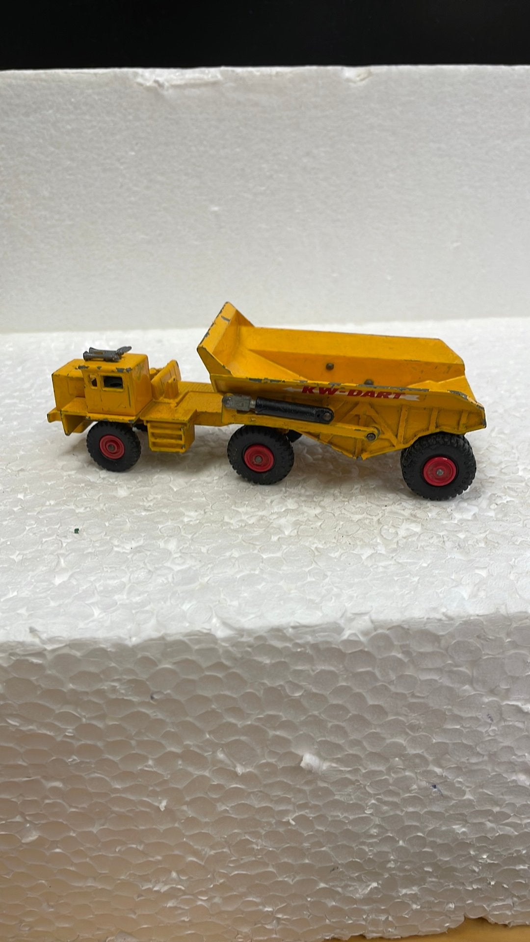 Matchbox Kingsize 2 KW Dart Dump Truck, Ophalen of Verzenden, Zo goed als nieuw