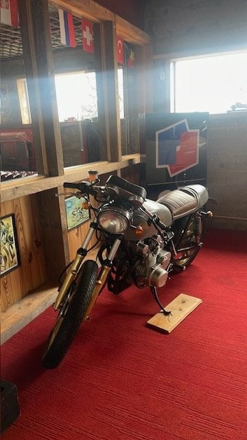 Suzuki GS 550 Cafe Racer 1980 Belgische Documenten, Entreprise, 4 cylindres, 12 à 35 kW