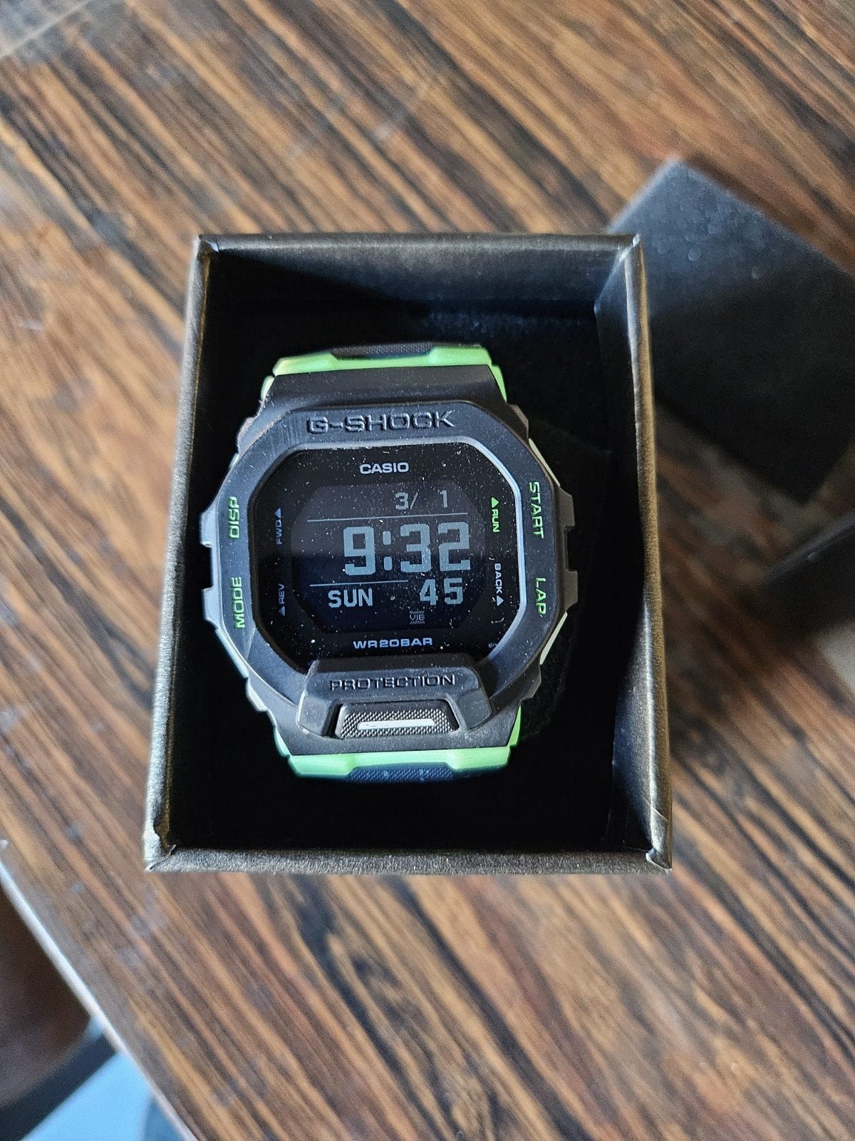 Montre Casio, Enlèvement, Neuf, Noir