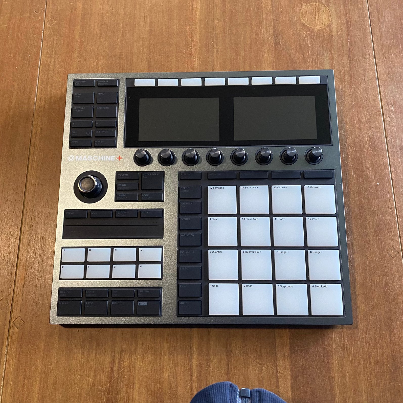 Native Instruments Maschine +, Enlèvement, Comme neuf
