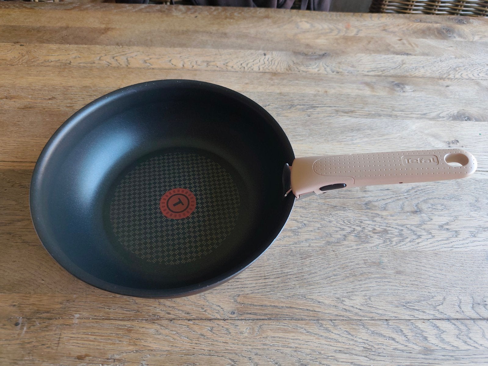 Poêle Tefal, Enlèvement