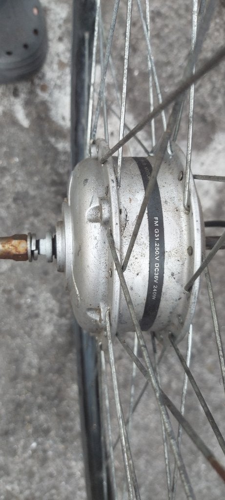 28" E-Bike Voorwiel met Bafang Motor & (36V/250W/FM G31)Band, Ophalen, Gebruikt