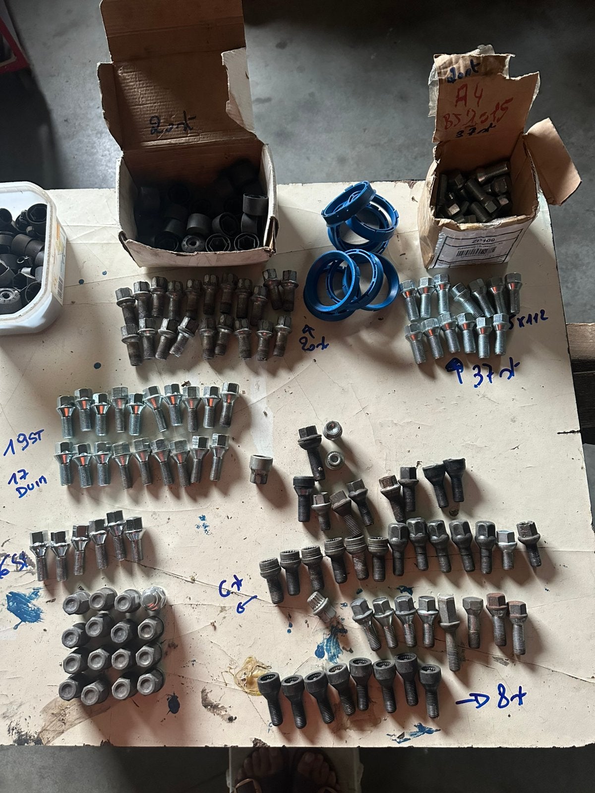 Garage Opruiming Lot Wielbouten 100st Moeren Centreerringen, Auto-onderdelen, Ophalen