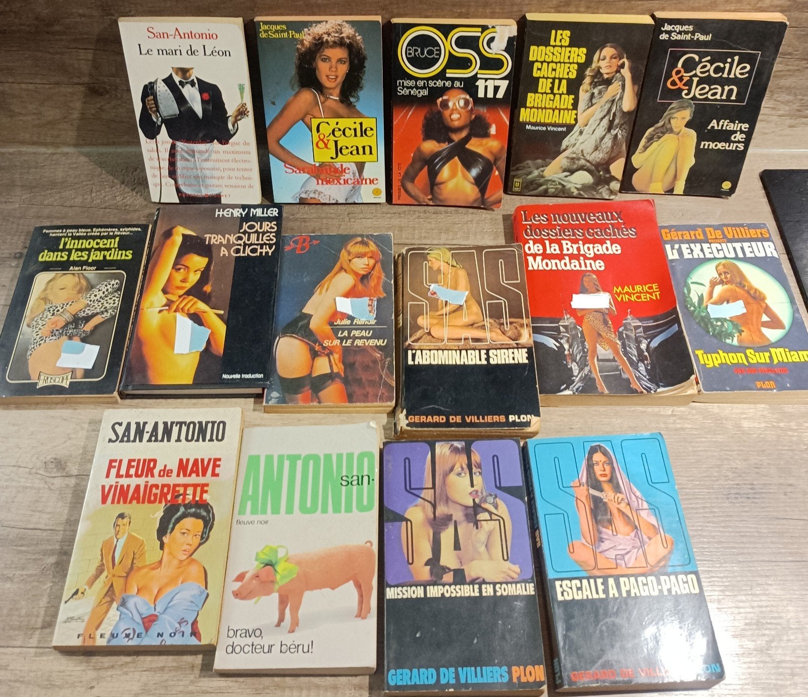lot SAS,san antonio..., Livres, Enlèvement ou Envoi