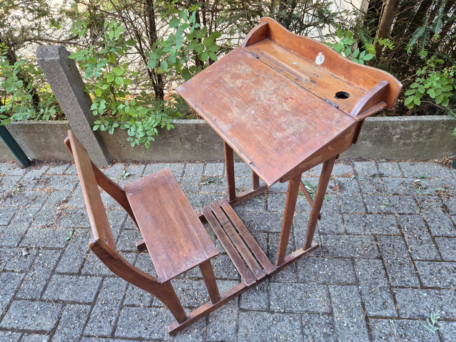 Oude kleine lessenaar, Ophalen