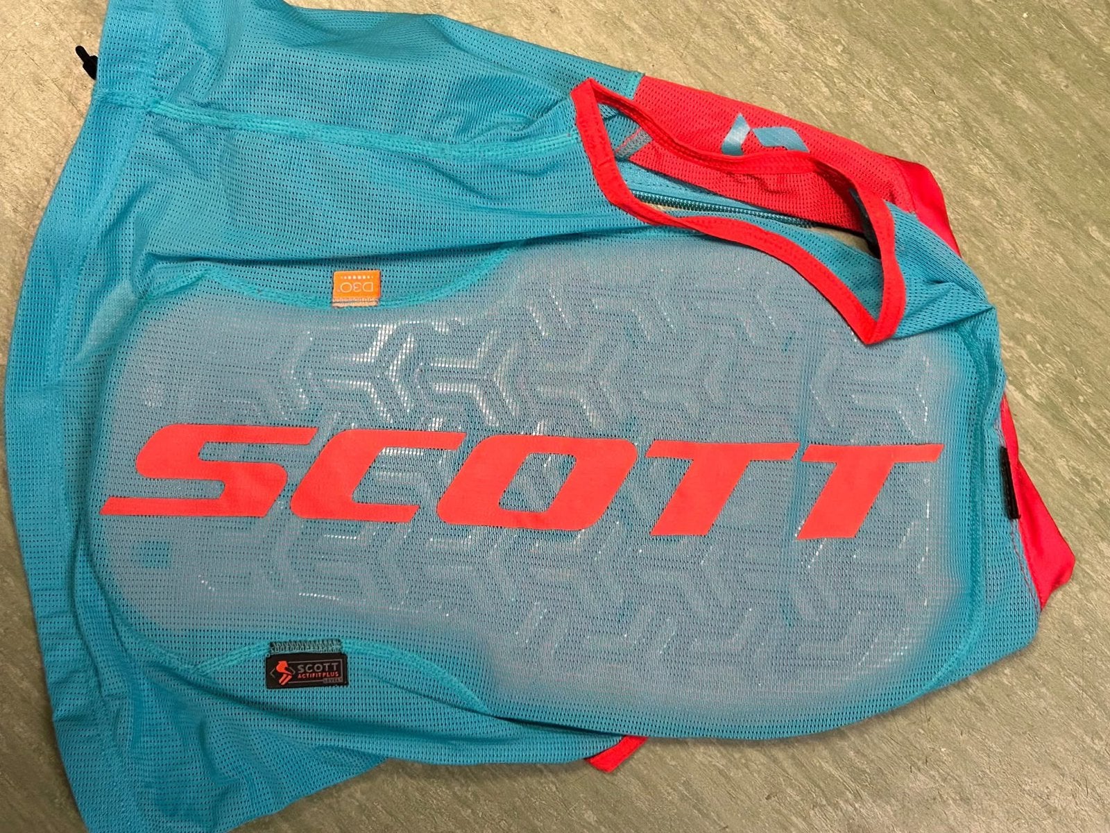 Dorsale ski scott, Ophalen, Zo goed als nieuw, Ski