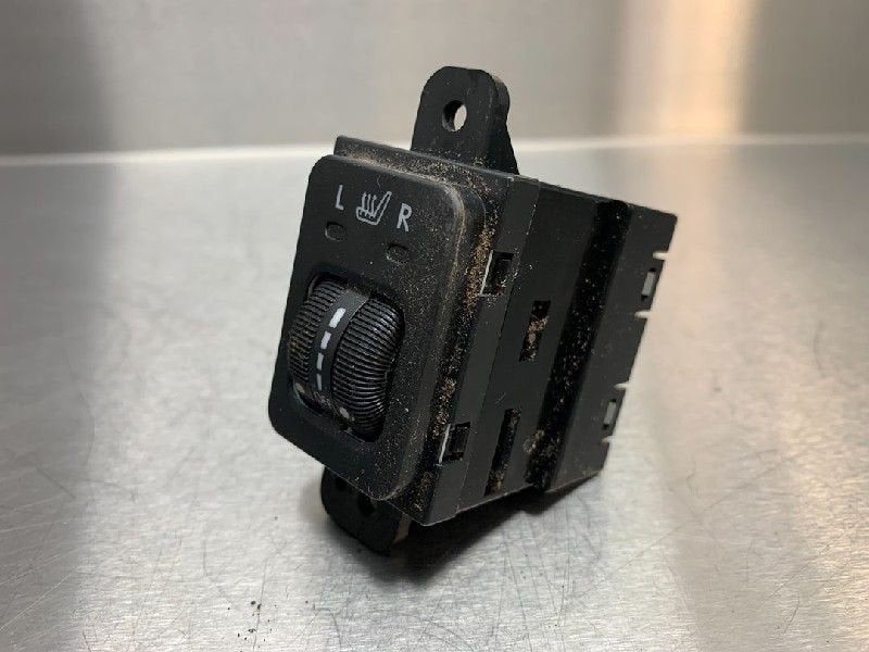 STOELVERWARMING SCHAKELAAR Forester (SH) (|FORESTER|), Gebruikt, Subaru