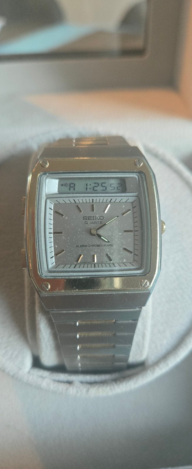 Seiko Ana Digi H557 Années 80., Montre-bracelet, Seiko, Enlèvement ou Envoi, Acier