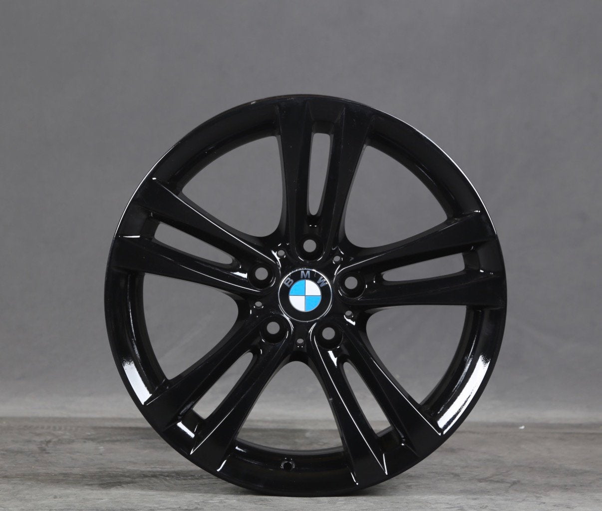 4 jantes bmw Oem style 812 avec pneu bridgestone, Hobby & Loisirs créatifs, Modélisme | Voitures & Véhicules, Comme neuf, Enlèvement