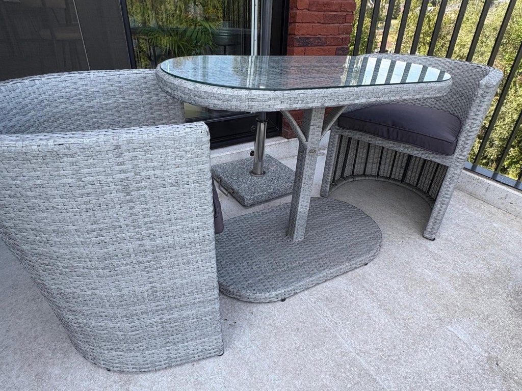 Terrasset hartman tafel en 2 stoelen, Tuin en Terras, Zo goed als nieuw, Wicker, Tuinset, Eettafel