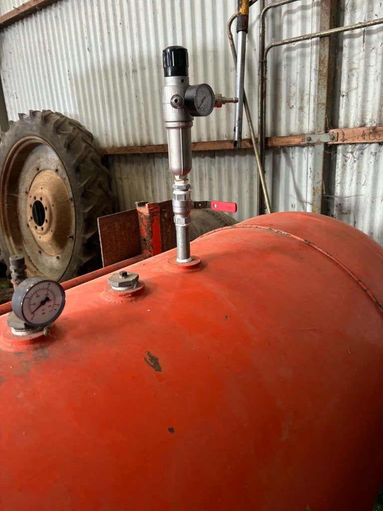 Compressor, Doe-het-zelf en Bouw, Ophalen, Gebruikt, Mobiel, 10 bar of meer