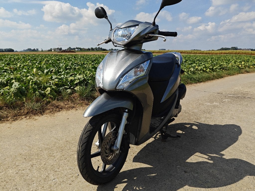 Honda vision 50cc, Vélos & Vélomoteurs, Cyclomoteurs | Honda, Autres modèles, Classe B (45 km/h), Enlèvement, Utilisé