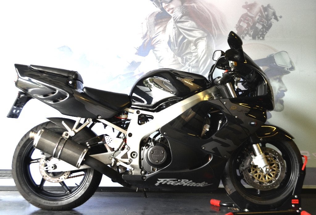 Honda CBR 900 RR Fireblade SC 28  collectors item, 4 cilinders, Motorrijbewijs A, 900 cc, Super Sport