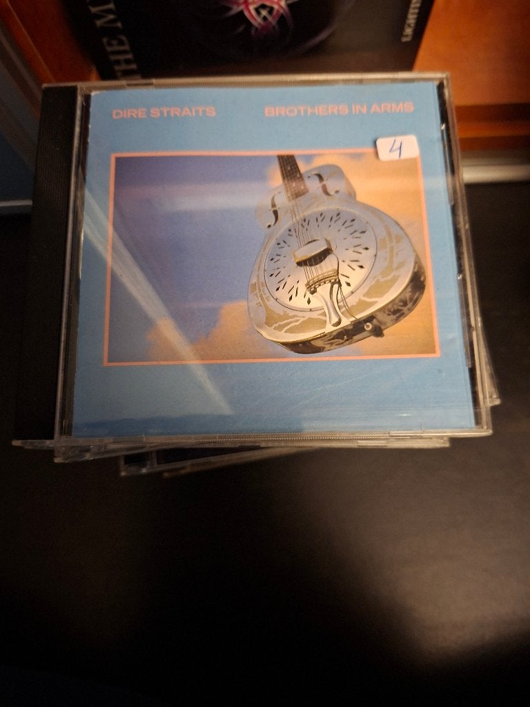 cd - dire straits - brothers in arms, Gebruikt, Ophalen of Verzenden, Inclusief boekje, Poprock