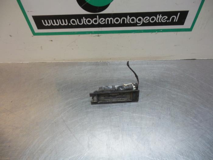 Eclairage immatriculation d'un Opel Corsa (Corsa C 00-), -, Opel, Utilisé, -