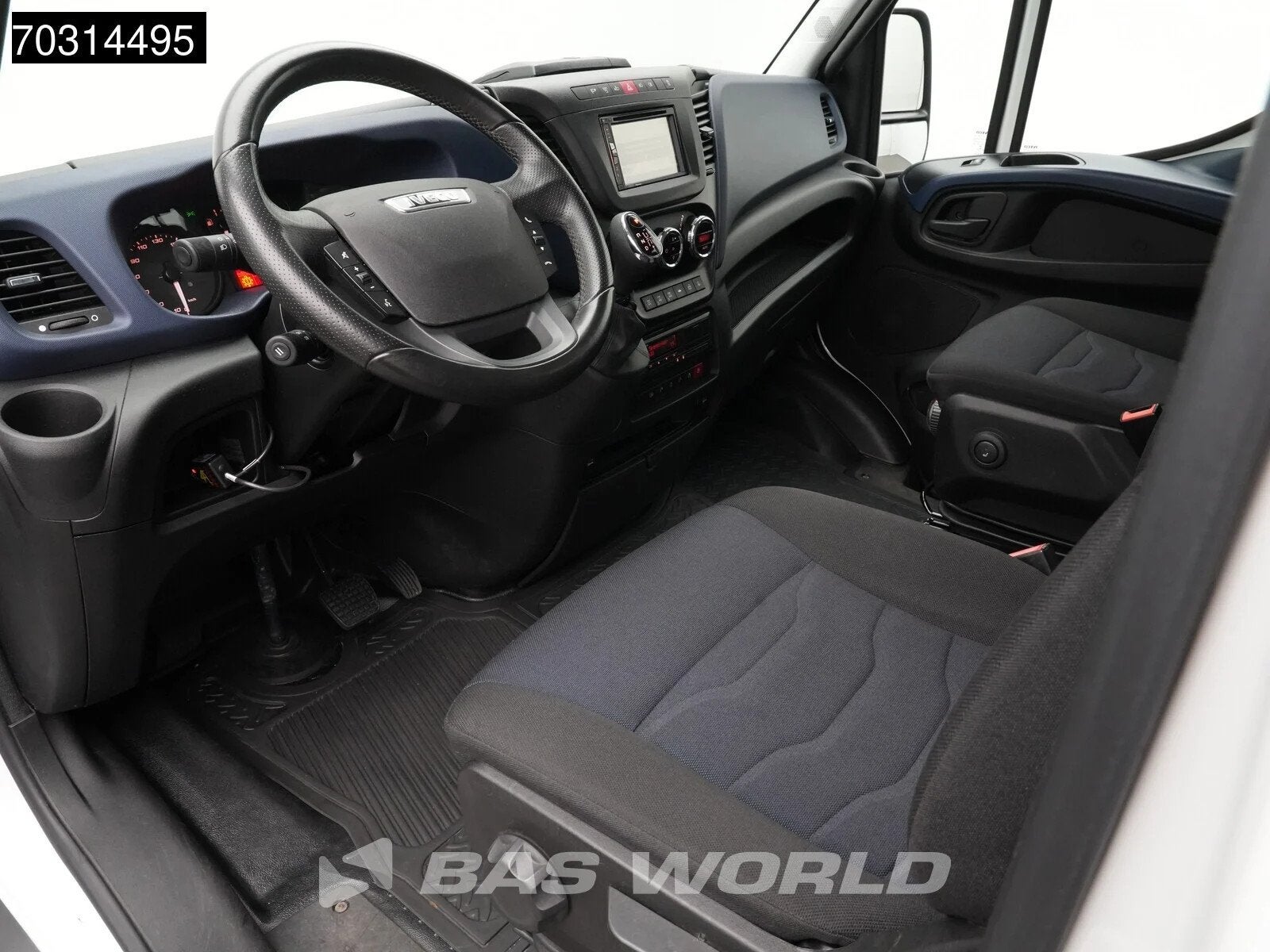Iveco Daily 70C18 3.0L 4x4 Automaat Open Laadbak Kraan Fassi, Auto's, Stof, Gebruikt, Euro 6, 4 cilinders