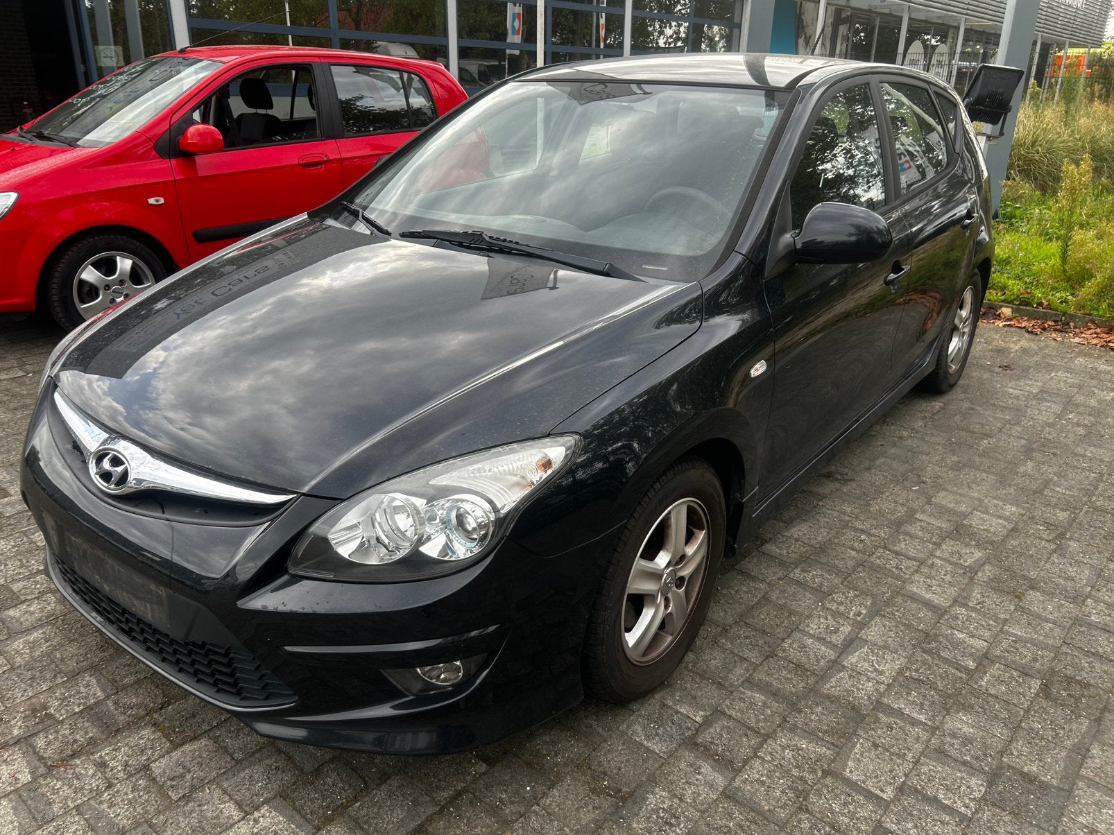 Hyundai i30 1.6 CRDi 90PK – 2011 – 141.348 KM, Auto's, Voorwielaandrijving, Zwart, Zwart, Bedrijf