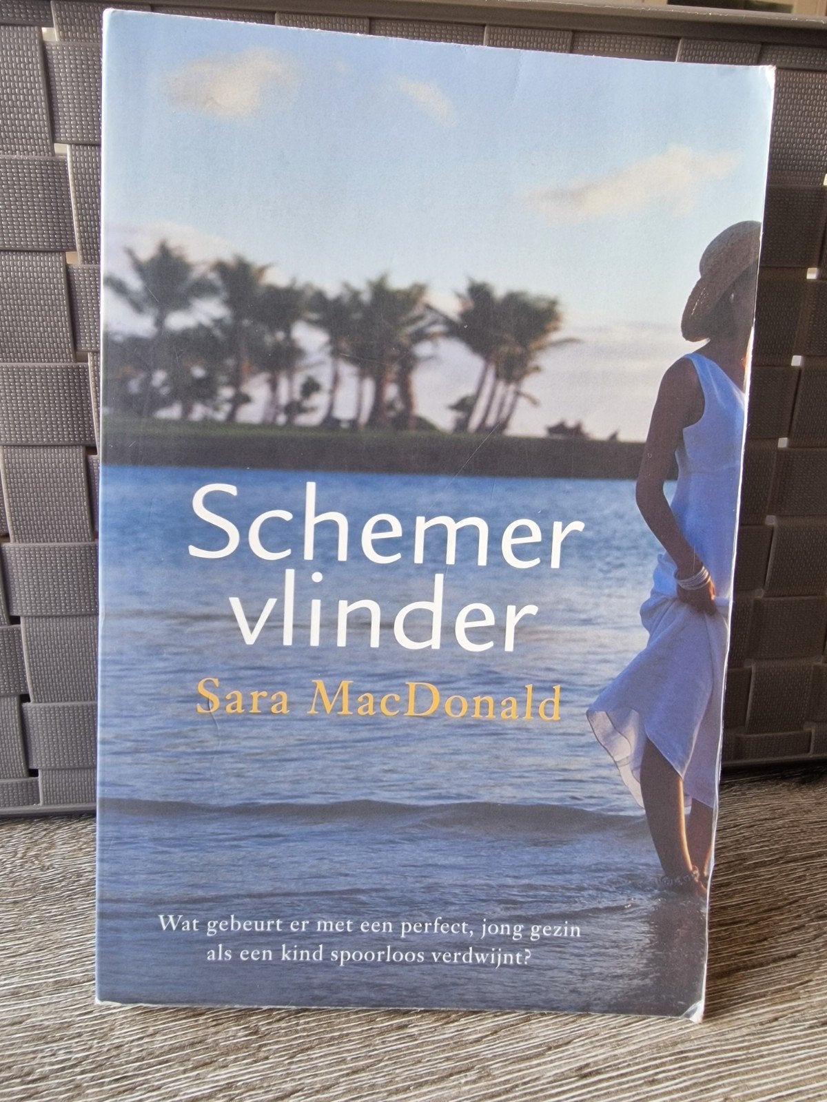 Sara MacDonald ~ Schemervlinder, Ophalen of Verzenden, Gelezen