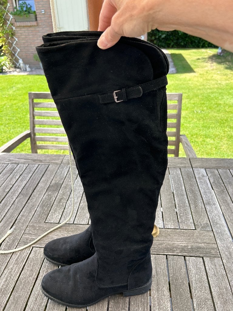 Zwarte overknee daim laarzen maat 40, Kleding | Dames, Ophalen of Verzenden