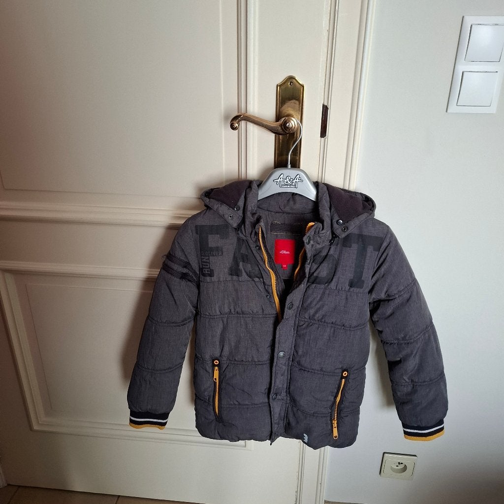 jongensmantel 122  128, als nieuw, Kinderen en Baby's, Ophalen, S. oliver, Zo goed als nieuw, Jongen