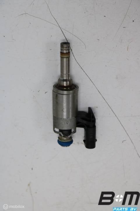 Injector VW Golf 7 5drs 04E906036E, Gebruikt