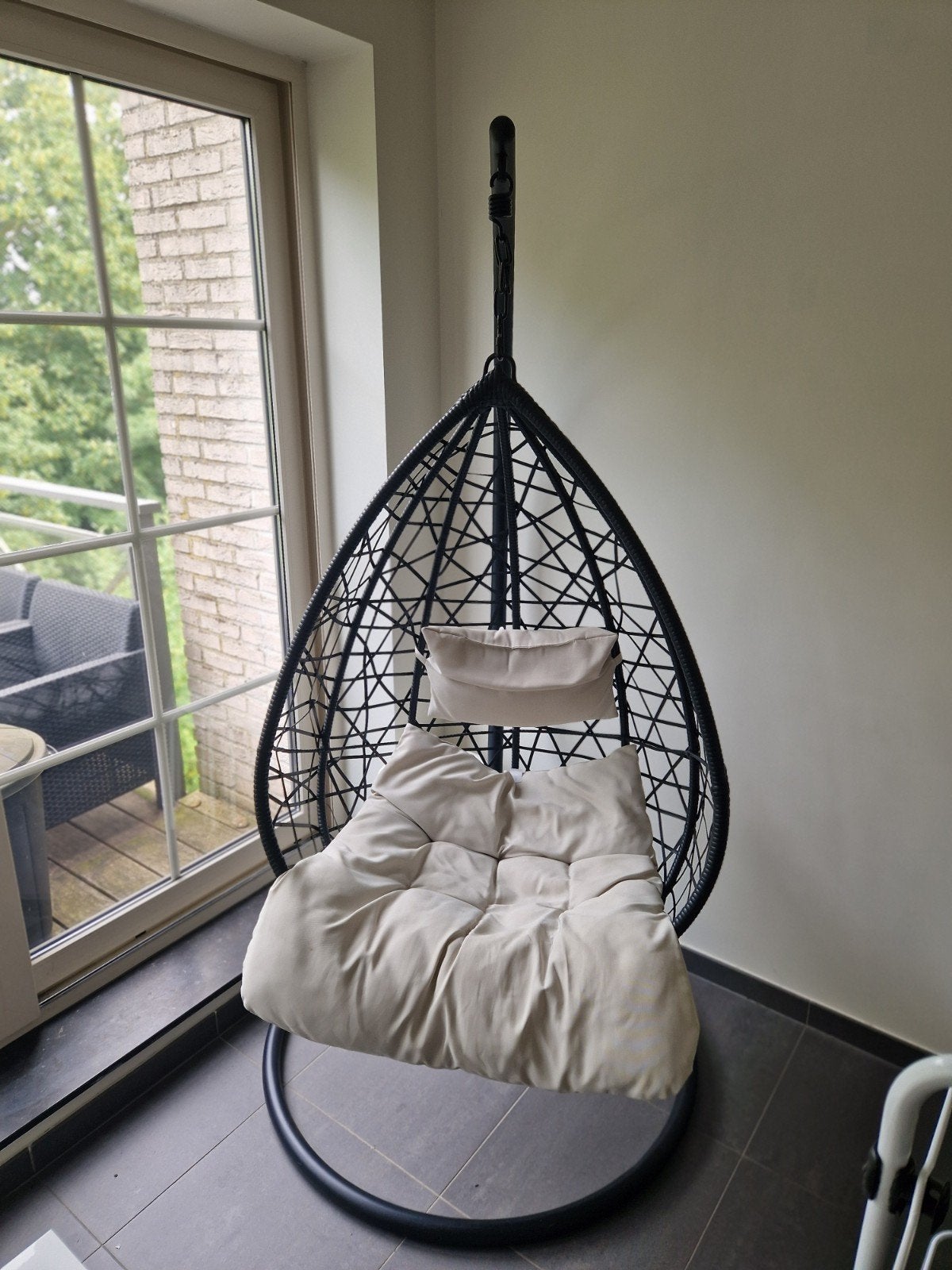 Oeuf suspendu, Jardin & Terrasse