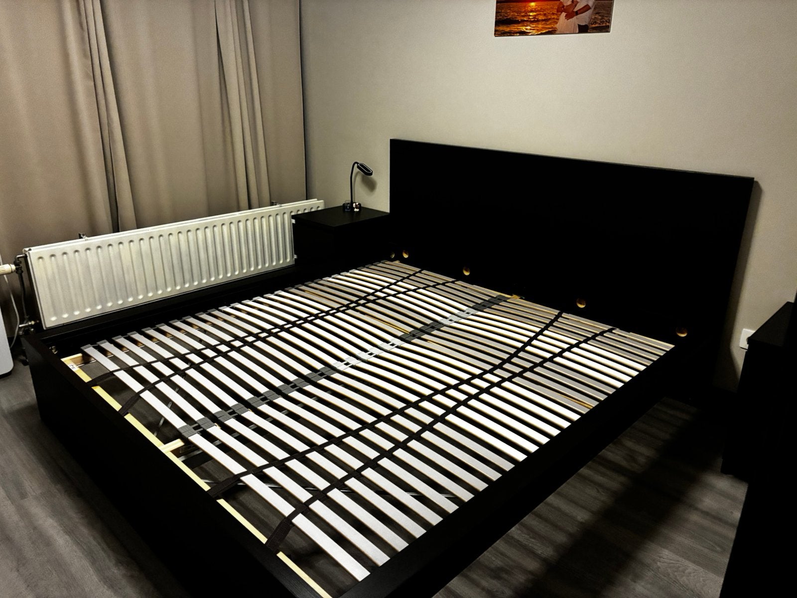 Lit Malm ikea 180, Maison & Meubles, Chambre à coucher | Lits, Enlèvement, Comme neuf