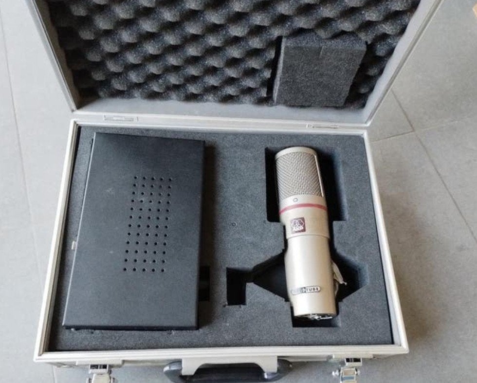 Akg solidtube buizen microfoon studio
Met voeding en kabel, Ophalen of Verzenden