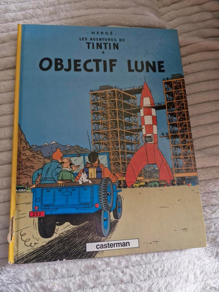 Tintin objectif lune, Livres, Enlèvement