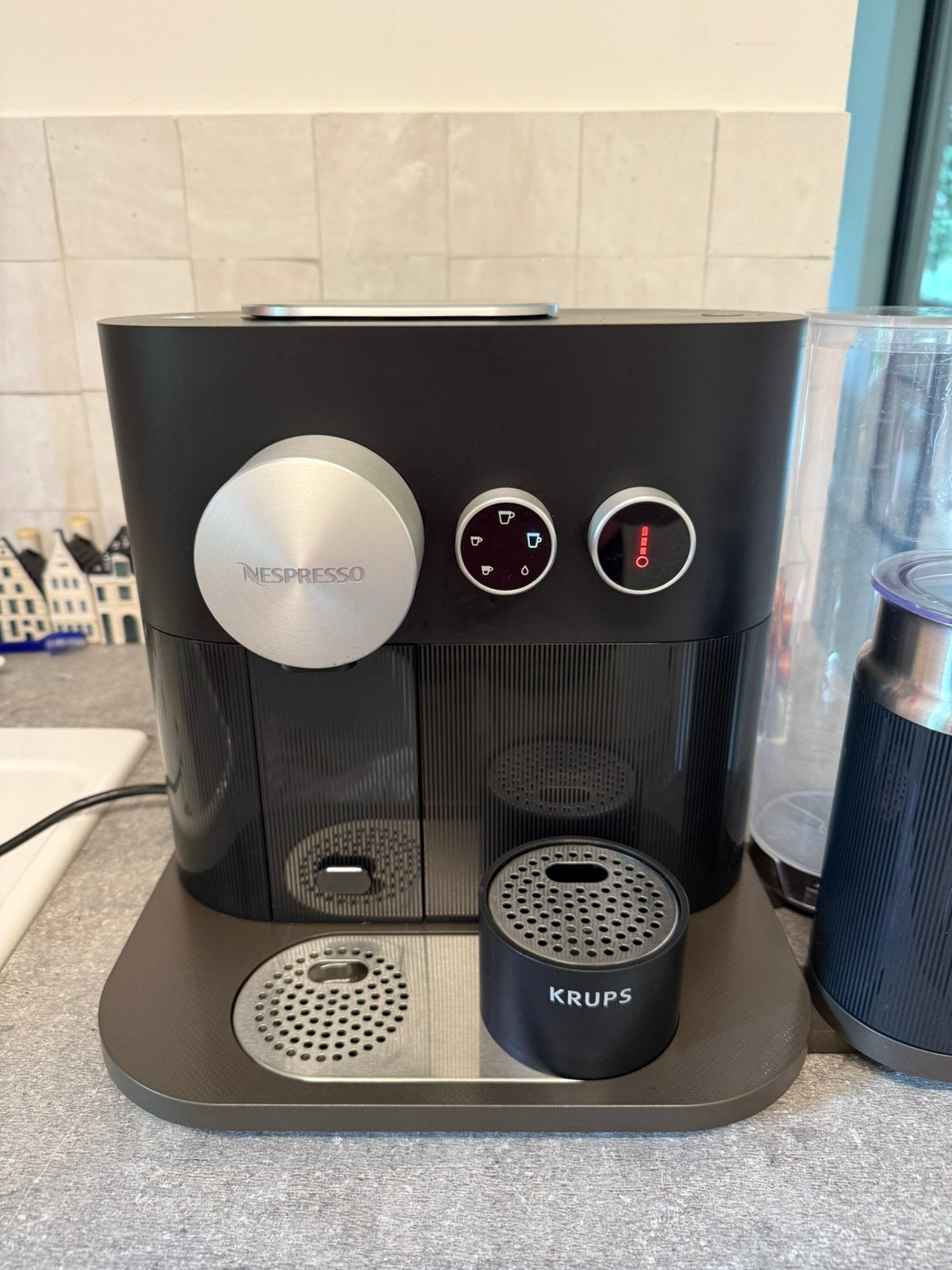 Koffiemachine Nespresso Krups, Elektronische apparatuur, Ophalen, Gebruikt, Koffiemachine, 1 kopje
