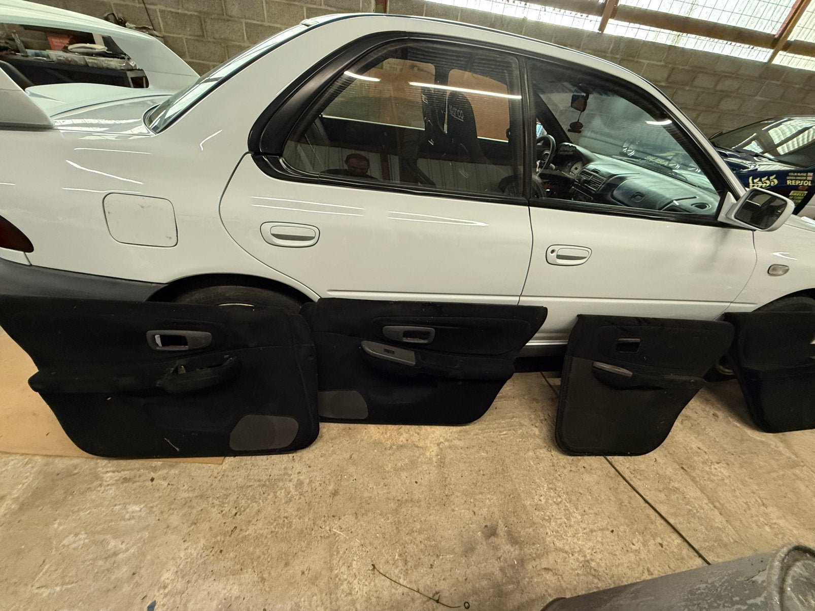 Subaru impreza gt turbo deurpanelen facelift geflockt, Enlèvement, Avant, Subaru