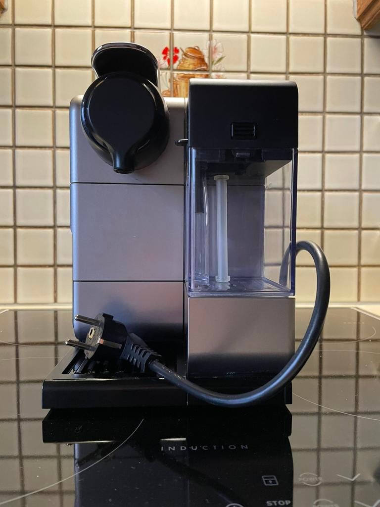 Nespresso Delonghi, Ophalen, Koffiepads en cups, Espresso apparaat, Zo goed als nieuw