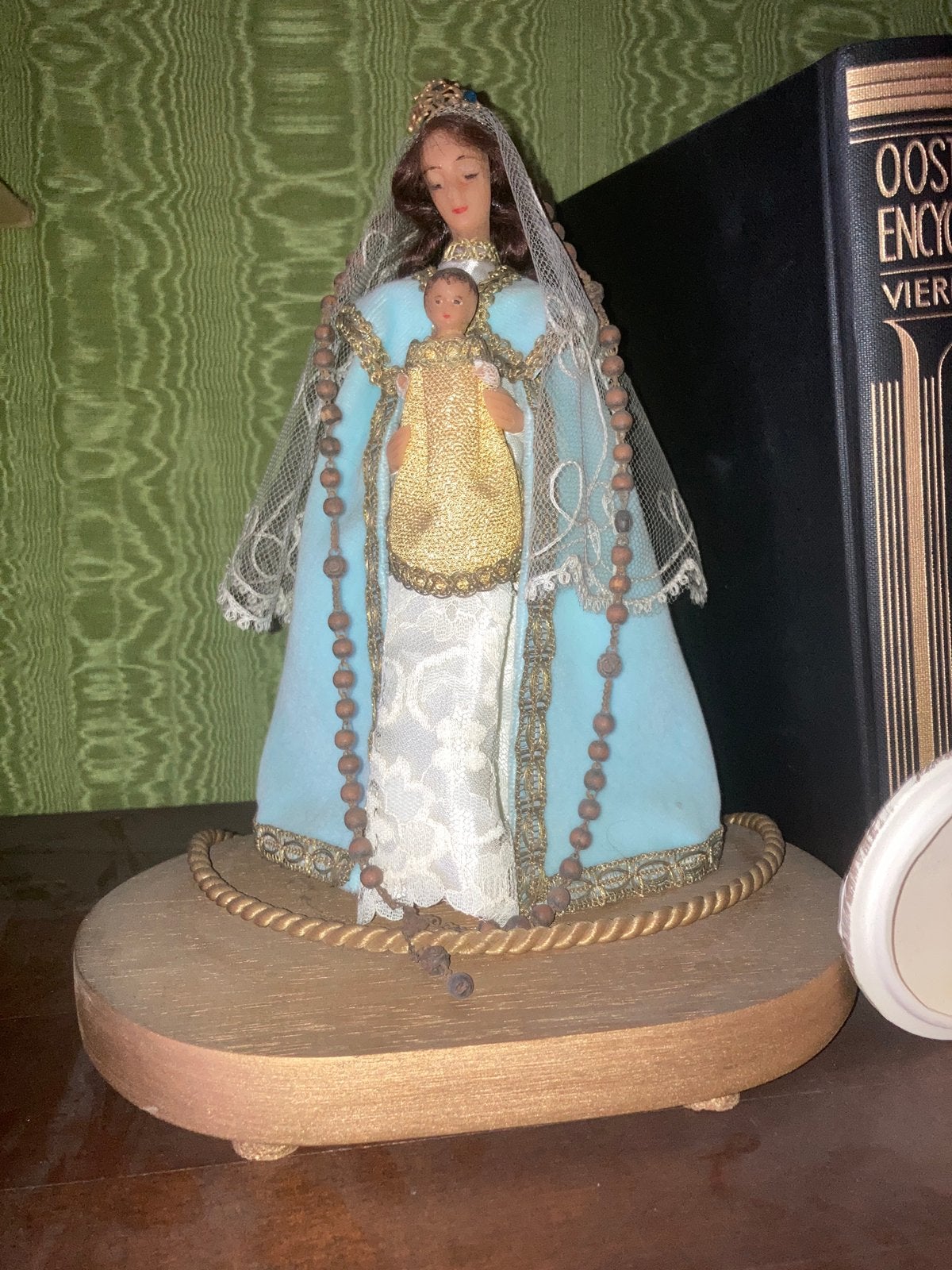 Mariabeeld met kind op de borst, Antiek en Kunst, Ophalen