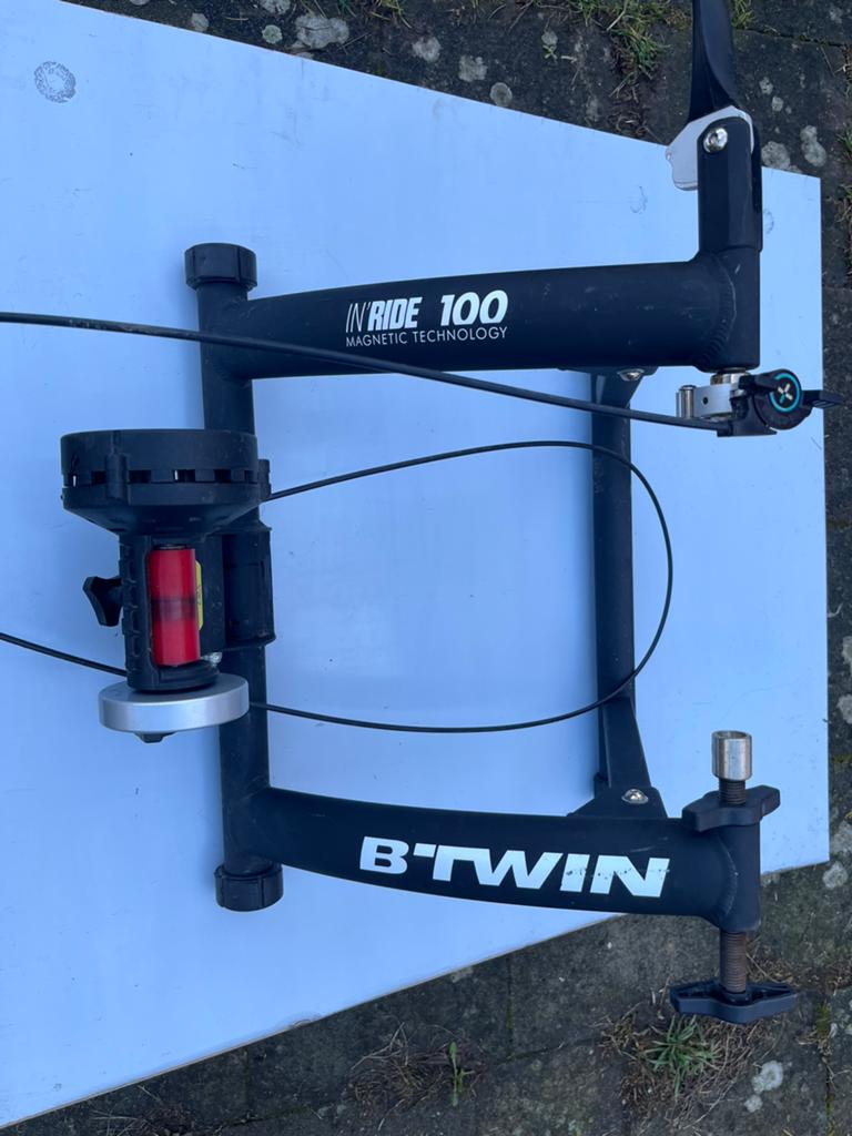B’TWIN In’Ride 100 Home Trainer – Fietstrainer, Sports & Fitness, Cyclisme, Comme neuf, Enlèvement