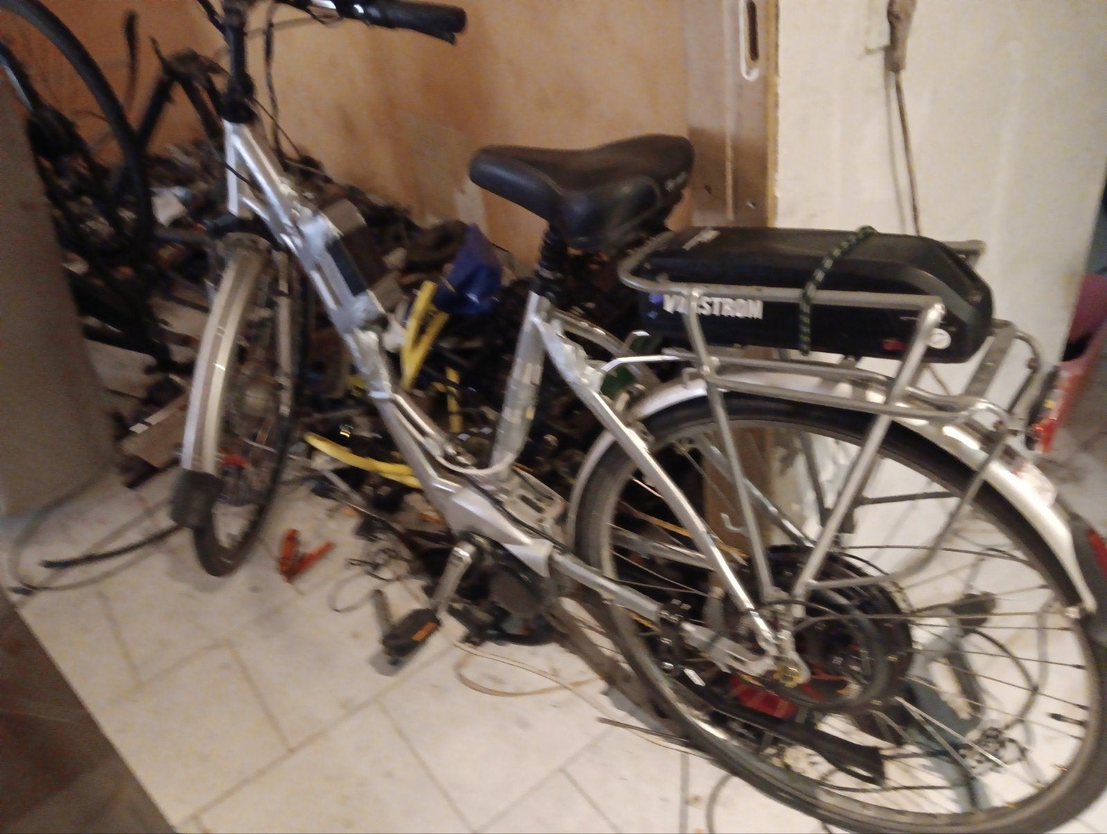 damesfiets of herenfiets telnr =0483165409, Fietsen en Brommers, Ophalen