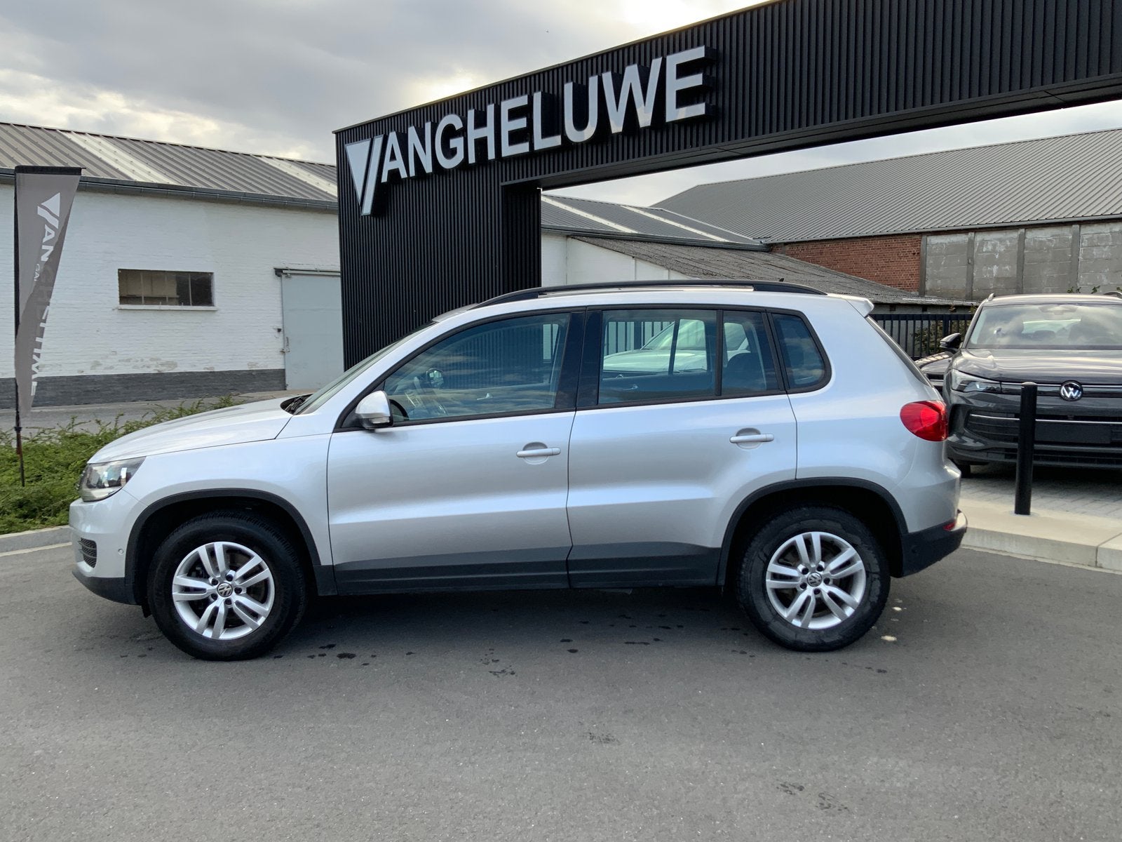 VOLKSWAGEN TIGUAN, Auto's, Euro 5, Stof, Zwart, 4 cilinders