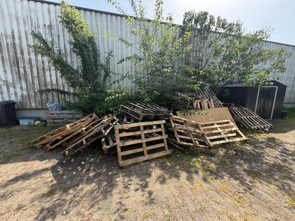 Gratis partij oude pallets hout en vezel, Tuin en Terras, Ophalen, Gebruikt, Hout