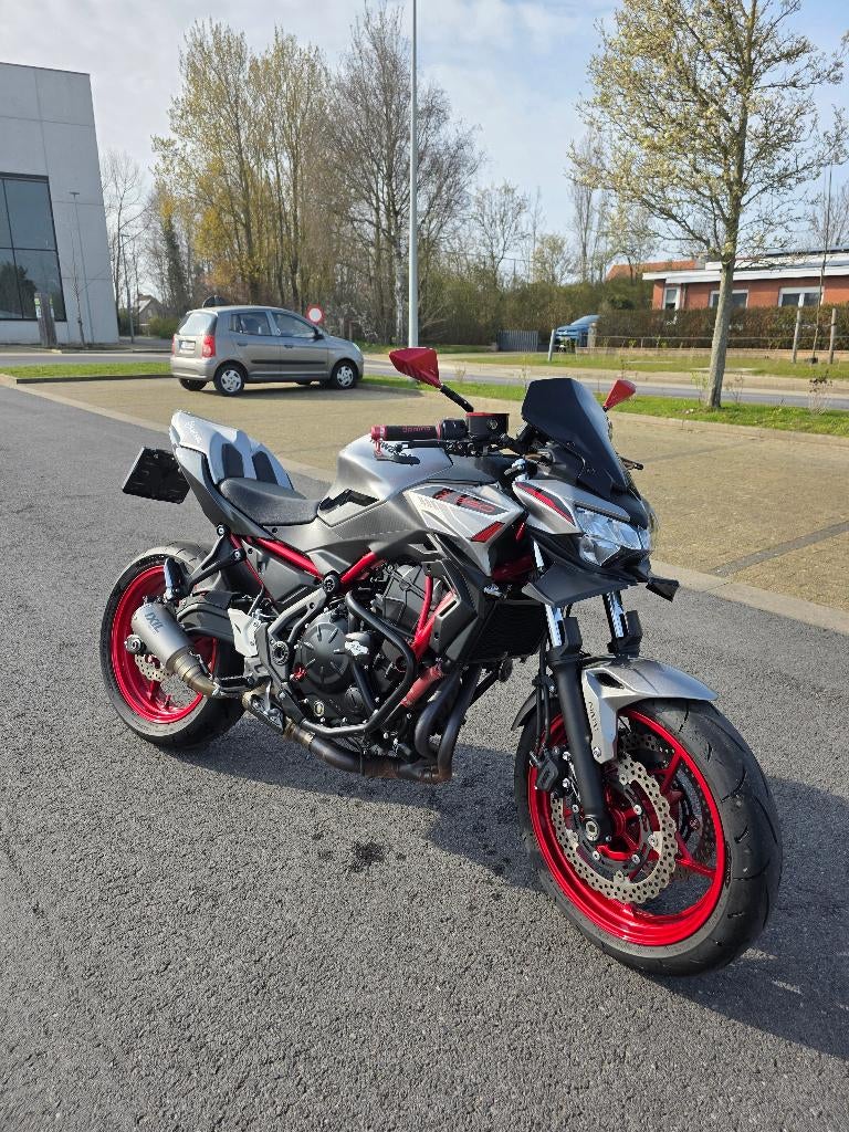Kawasaki Z650 35kw A2, 2 cylindres, Permis Moto A2 minimum, 650 cm³, 12 à 35 kW