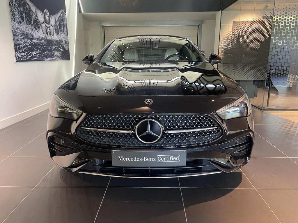 Mercedes-Benz CLE 200 AMG Line Coupé + LEDER + PANO DAK + B, Autos, Electronic Stability Program (ESP), 1800 kg, Beige, Entreprise