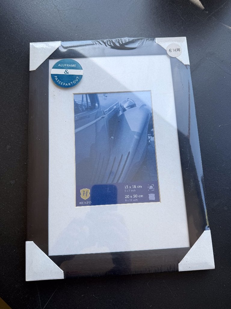 Nieuw fotokader 20x30 / 13x18, TV, Hi-fi & Vidéo, Neuf, Avec passe-partout, Cadre photo standard, Noir