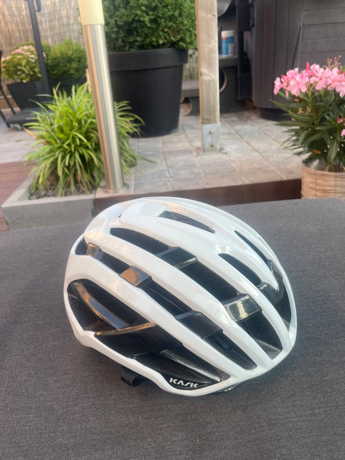 Kask helmen, Ophalen, Zo goed als nieuw