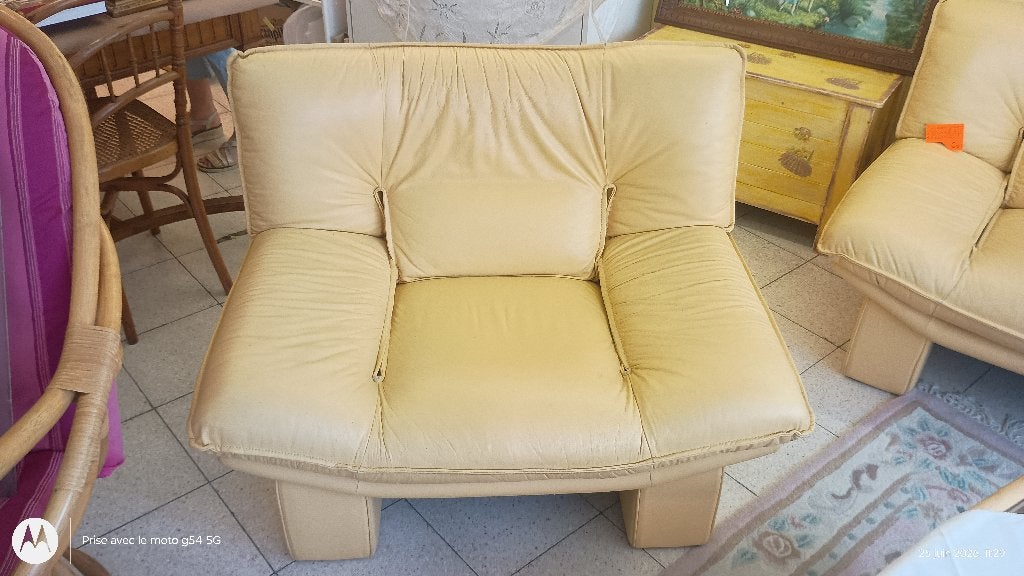 Salon en cuir jaune, 100 à 125 cm, Autres matériaux, Quatre personnes ou plus, Comme neuf