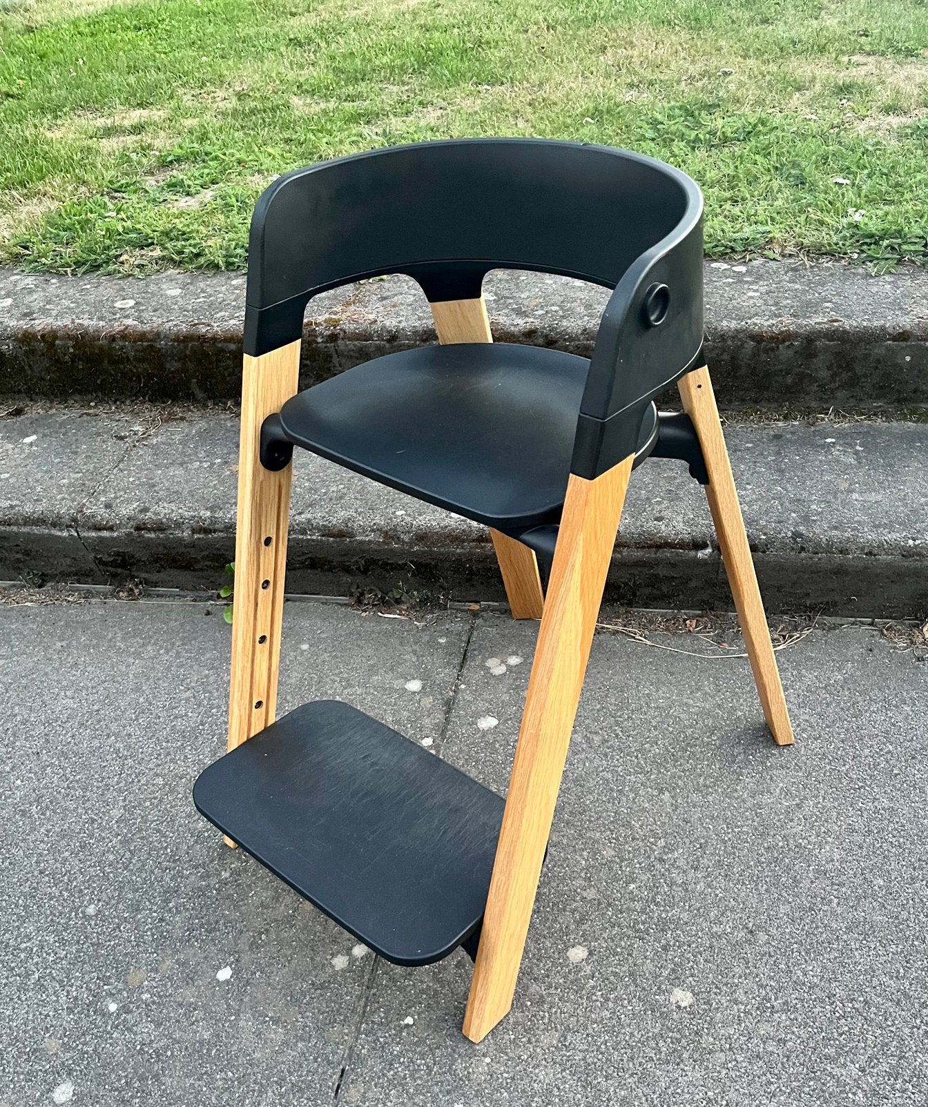 Stokke Steps kinderstoel 6m - 10j en bijhorende wipstoel, Enlèvement, Utilisé, Chaise évolutive, Plateau amovible