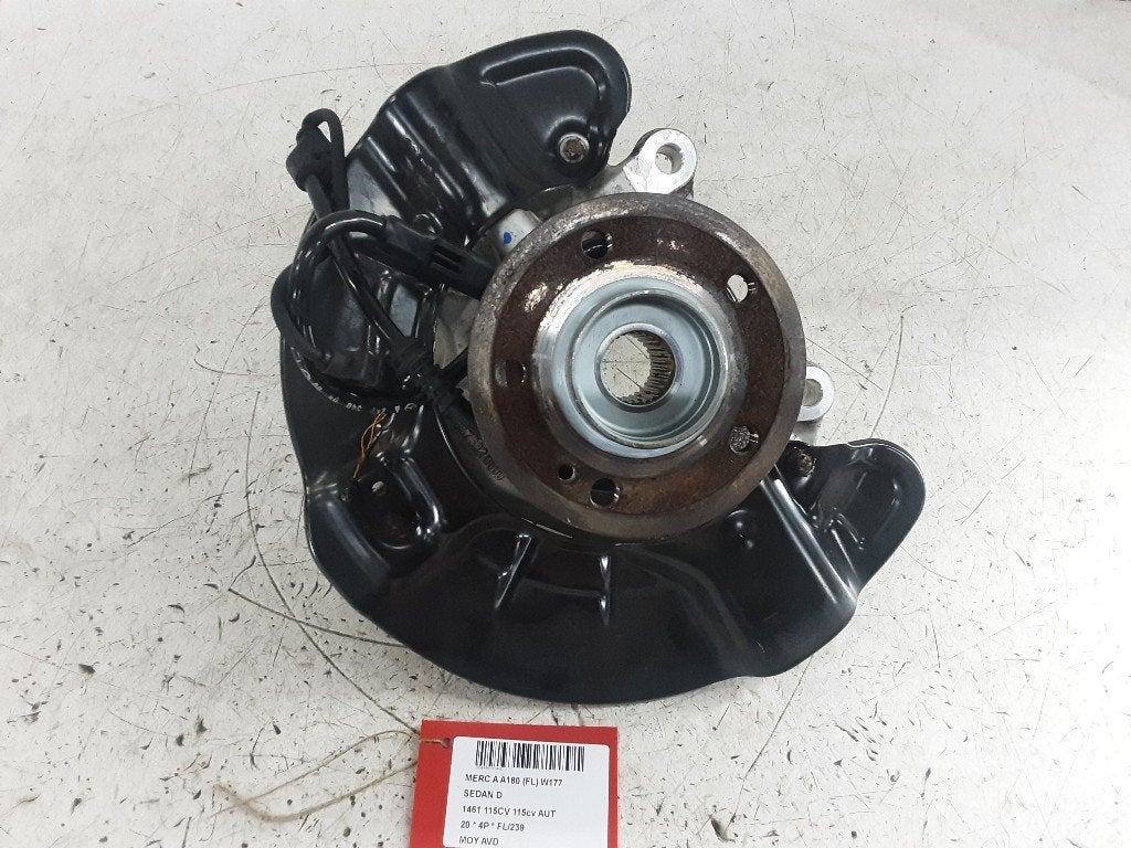 MOYEU DE ROUE AVANT DROIT A Limousine (177.1) (A2473320800), Mercedes-Benz, Utilisé, Dialog.mb@mercedes-benz.com, Mercedes-Benz AG