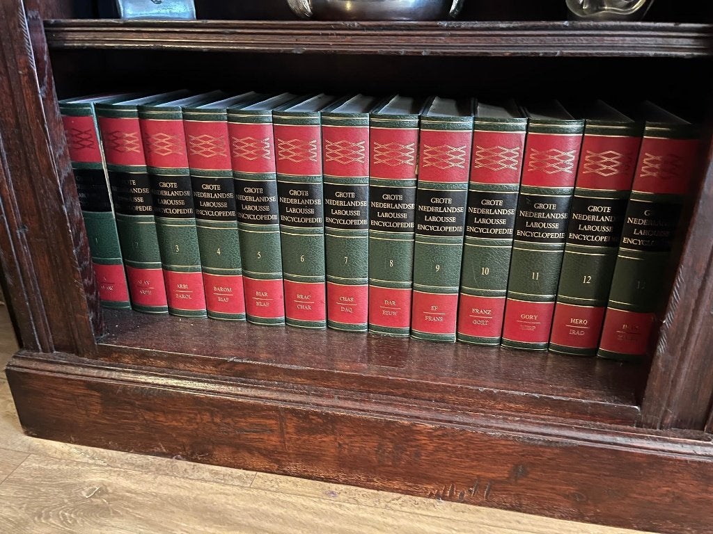 Encyclopédie Larousse, Enlèvement
